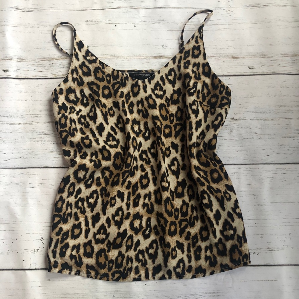 NWT  • Banana Republic tank